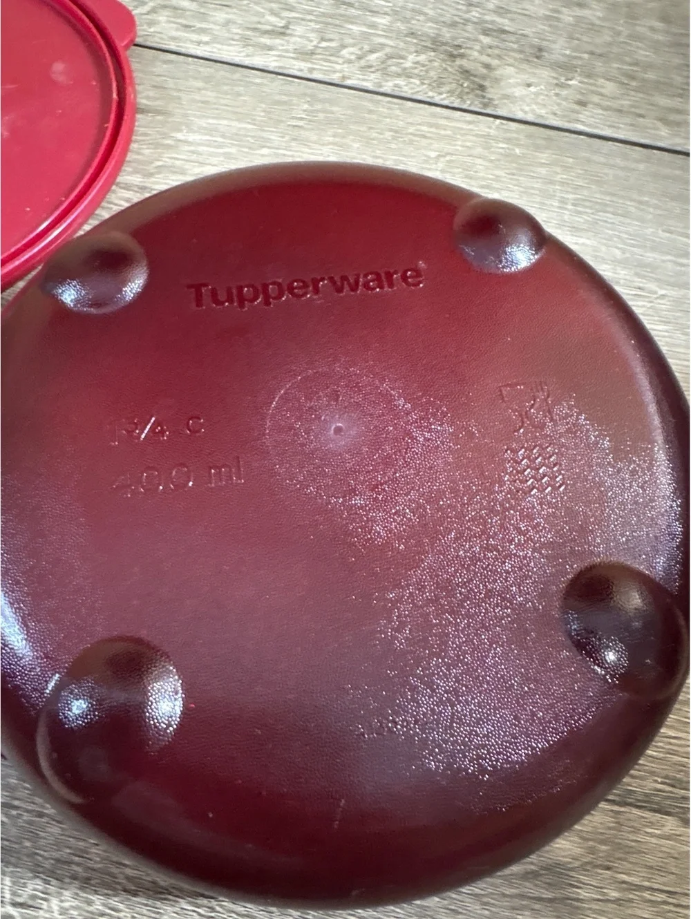 Tupperware Red Microwave Container with Vent Lid 400ml